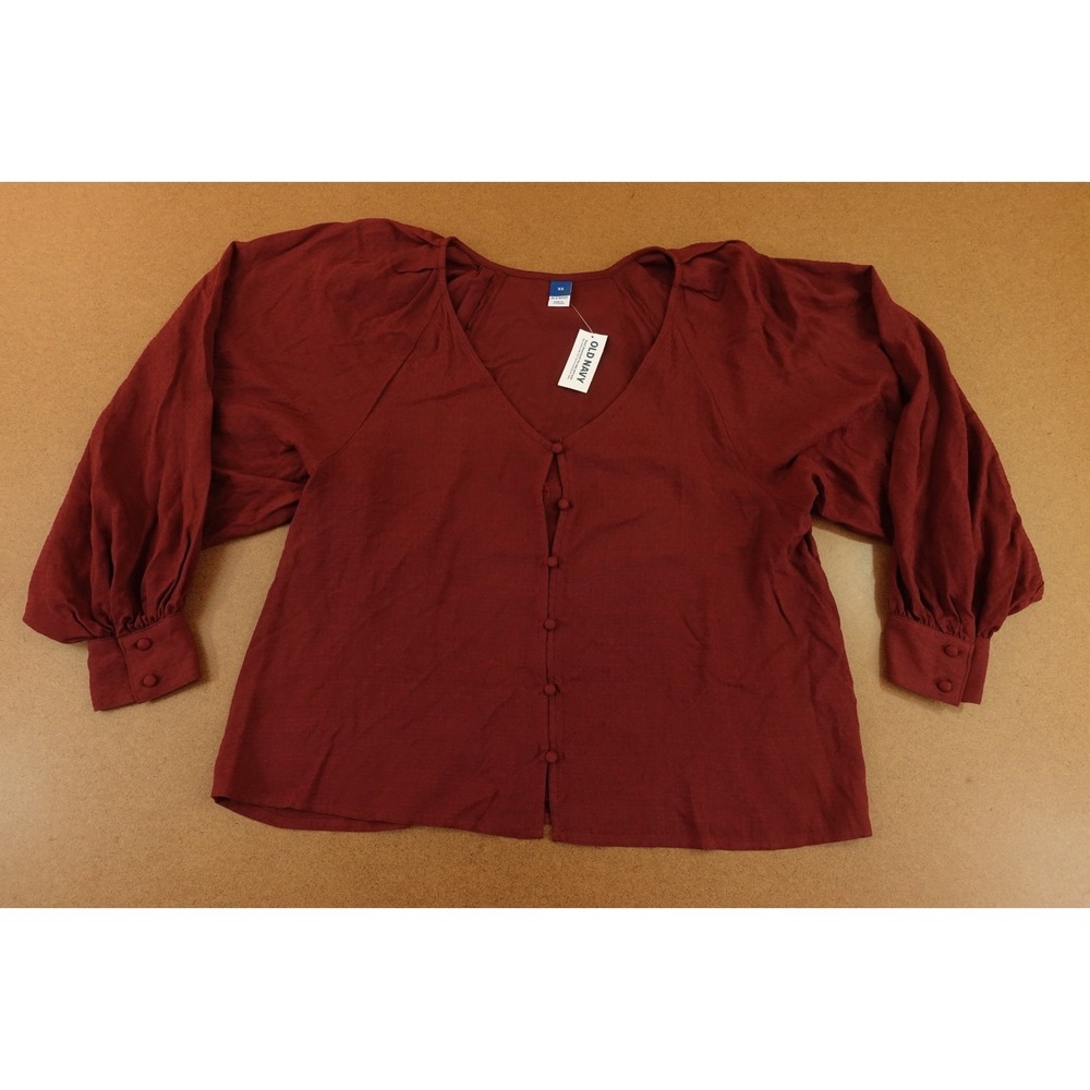 Old Navy Womens Size XS Burgundy Jacquard Long Sleeve V Neck Button-Down Top NWT